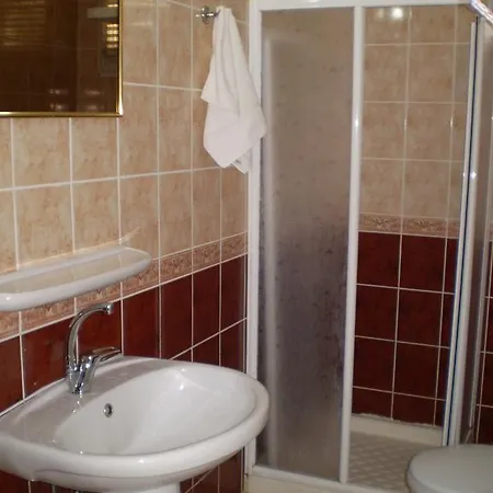 Linda Apart Aparthotel
