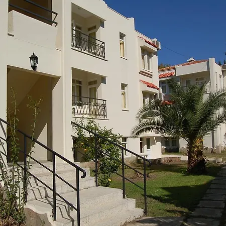 Aparthotel Linda Apart 3*