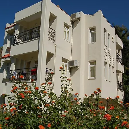 Aparthotel Linda Apart 3*